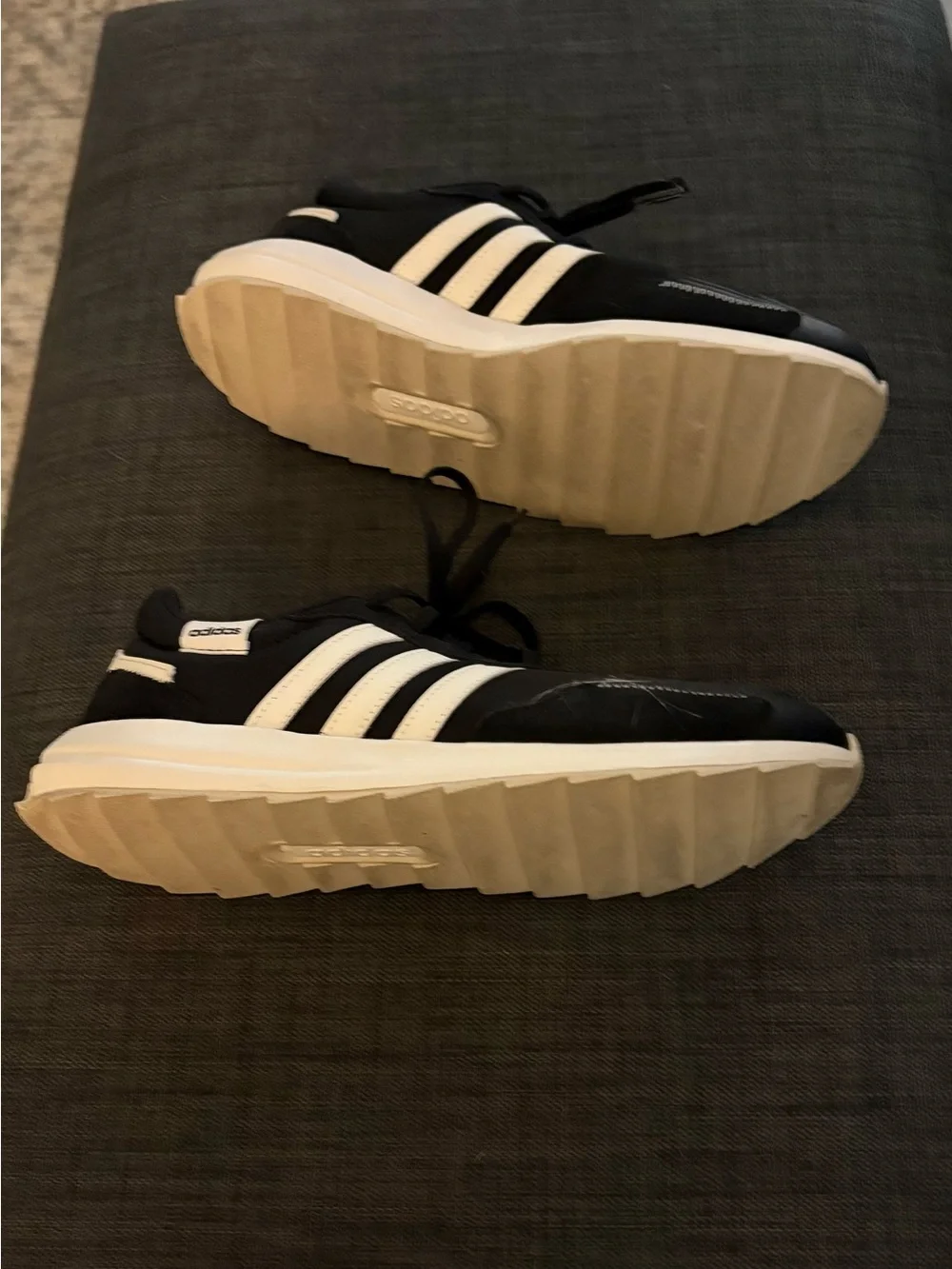 adidas Men’s Black & White Runner Sneakers